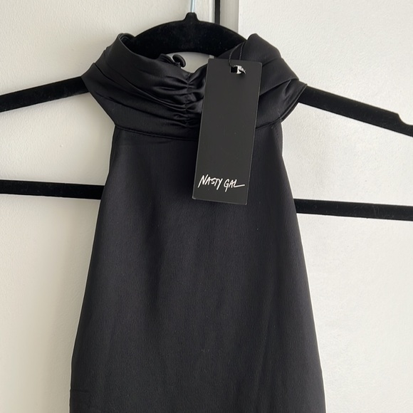 Black satin long dress with slit - Picture 2 of 4